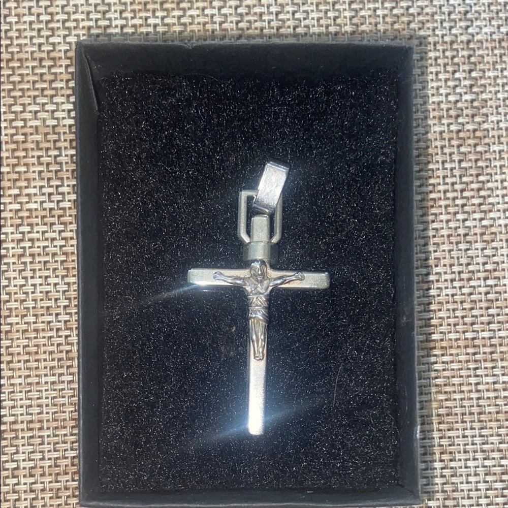 Silver Crucifix Pendant